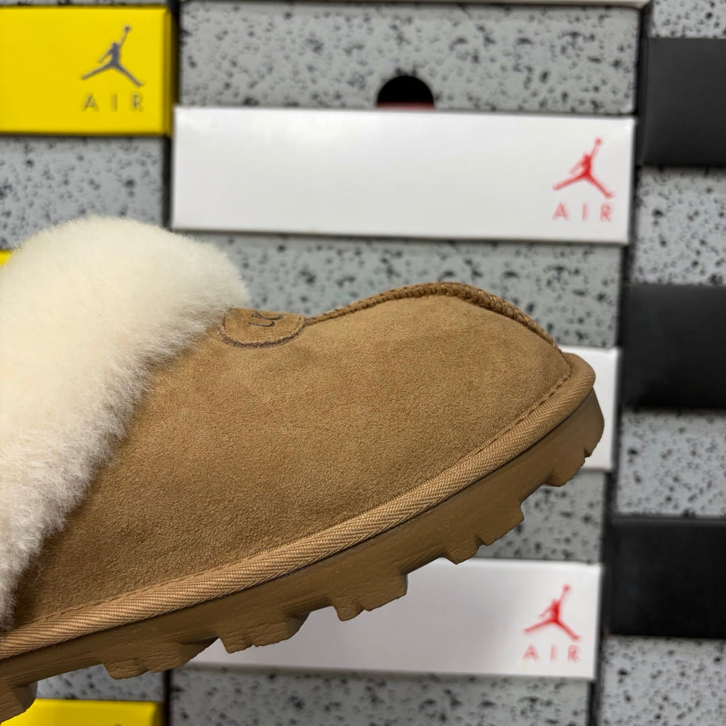 UGG Classic Shearling Clog – Open-Back Suede Mule with Voluminous Cream Shearling Upper on Chestnut Suede Base & Chunky Lug Sole